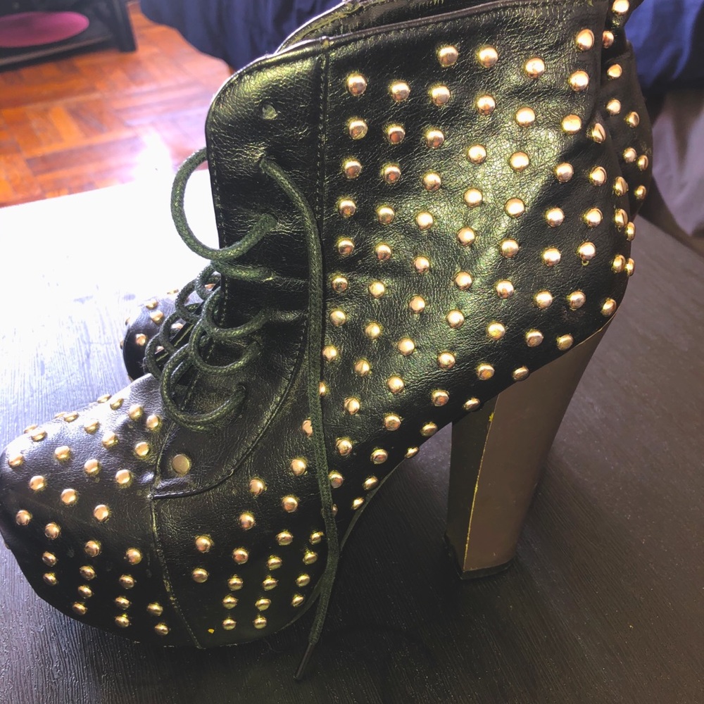 Jeffrey Campbell style Bootie